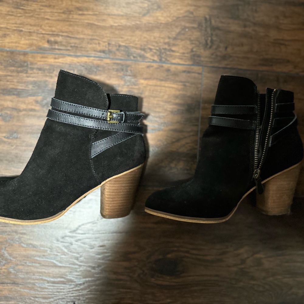 Black bootie